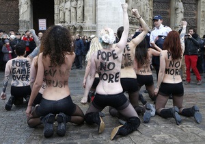 Выборы папы римского не обошлись без  FEMEN