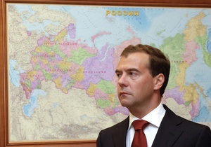 Медведев окончательно отменил в России переход на зимнее время