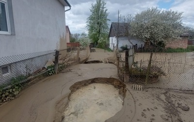 На Львівщині стався витік газу з-під землі