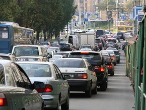 В субботу в Киеве ограничат движение транспорта