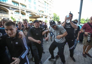 УДАР - Партия регионов - митинг - драка в Киеве - нападение на журналистов - УДАР требует от ПР извинений перед журналистами за события 18 мая