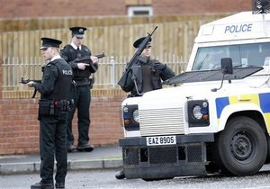 В Британии арестовали шестерых человек по обвинению в терроризме