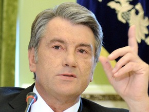 Ющенко приостановил решение Кабмина об увольнении Монтрезора