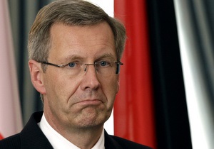Президента Германии обвинили в давлении на СМИ. Немцы требуют его отставки