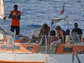 Сомалийские пираты захватили второе судно за день