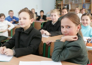 Украинские школьники будут изучать иностранный язык с первого класса
