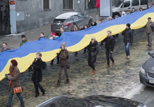 Свыше трети граждан Украины хотели бы родиться в другой стране - опрос