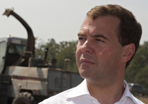 71% россиян доверяют Медведеву, но считают, что он выражает не их интересы
