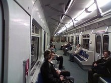 В киевском метро появились вагоны с антивандальными сидениями