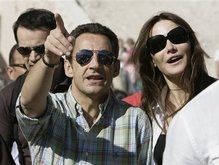 Уикенд Саркози с новой подругой вызвал во Франции бурю негодования