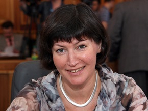 Акимова прогнозирует девальвацию гривны осенью