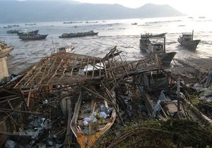 У берегов Китая затонула рыболовецкая шхуна, судьба 16-ти пассажиров неизвестна