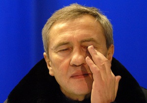 Опрос: Большинство киевлян считают, что Черновецкий должен уйти в отставку
