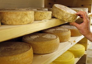 Сыр признали самым любимым продуктом магазинных воров
