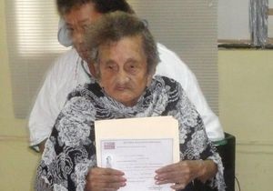 Новости Мексики  - странные новости: Жительница Мексики закончила начальную школу в 100 лет