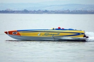 Пилоты команды  Украинский дух  оденут форму от дизайнера Илзе Хеббрехт