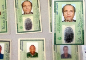 Бразильский мошенник использовал удостоверение с фотографией Николсона