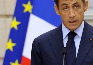 Душевнобольной француз сумел проехать во двор резиденции Саркози