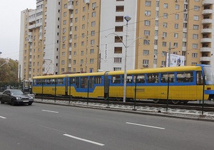 В Киеве открыли две станции скоростного трамвая
