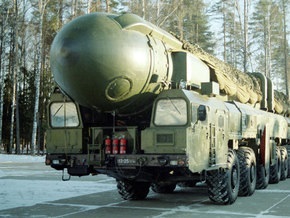 Россия произвела учебно-боевой пуск баллистической ракеты Тополь