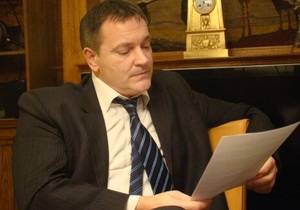 Колесниченко просит ГПУ опротестовать запрет чиновникам говорить во Львове по-русски