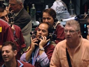 Обзор рынков: Индексы незначительно упали на фоне негатива