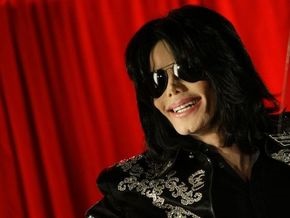 Майклу Джексону предъявили иск на $44 млн