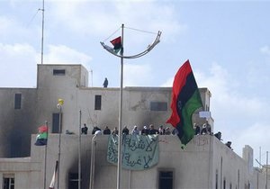 В Триполи горит здание ливийского правительства