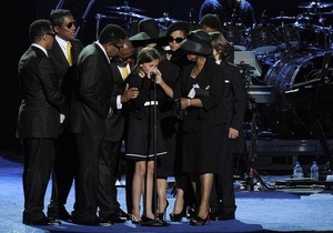 Семья Майкла Джексона заработала $1 млрд после его смерти