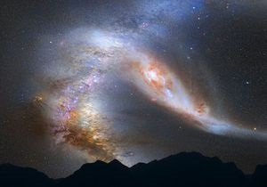 Андромеду и галактику Треугольника соединяют облака водорода
