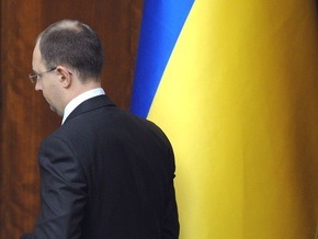 Опрос: Во втором туре выборов Яценюк побеждает Тимошенко, но уступает Януковичу