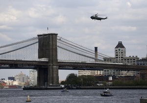 В Нью-Йорке из-за подозрительного автомобиля перекрыли Бруклинский мост. На месте работают саперы