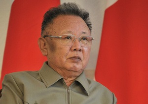 Власти КНДР объявили день рождения Ким Чен Ира Днем сияющей звезды