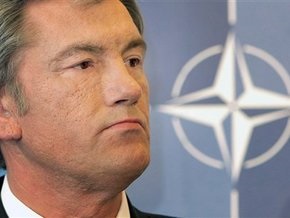 Ющенко не видит альтернативы вступлению в НАТО