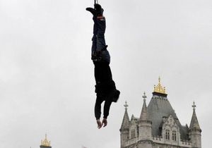 Житель Великобритании  установил мировой рекорд по прыжкам с тарзанки