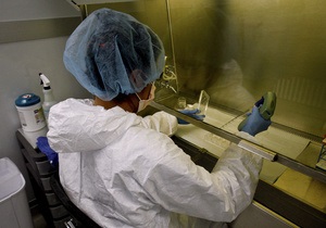 В США ученые нашли способ заставить бактерии уничтожать самих себя