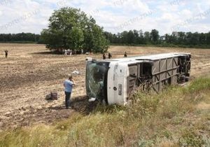 Автобус Донецк - Прага перевернулся из-за упавшего ноутбука - свидетели аварии