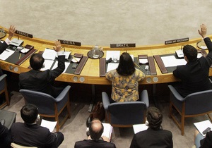 Британия и Франция предложат Совбезу ООН ввести над Ливией бесполетные зоны