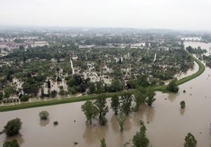 Наводнение в Польше: Власти Варшавы закрывают одну из главных транспортных артерий города