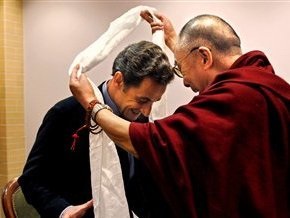 Встреча Саркози с Далай-ламой разозлила китайскую власть