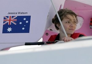 Австралийская школьница завершила одиночное кругосветное плавание