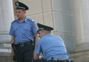 В Житомире подозреваемый в угоне авто выпрыгнул с третьего этажа райотдела милиции