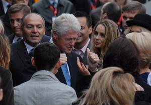 Фотогалерея: Битва за будущее. Билл Клинтон и украинские звезды против СПИДа