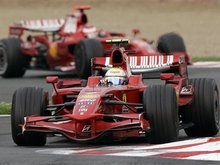 Итальянские СМИ: Безупречная работа Ferrari не оставила ее соперникам ни одного шанса