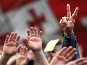 Грузинская оппозиция договорилась митинговать мирно