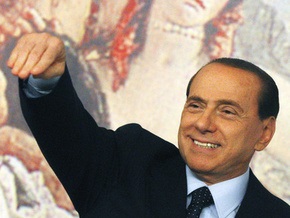 Берлускони заявил, что никогда не платил за секс-услуги