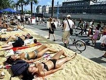 В центре Парижа откроется городской песчаный пляж