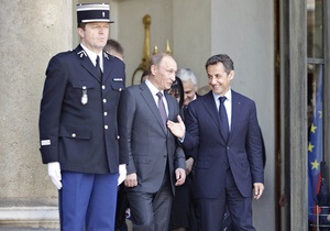 Путин пообещал Саркози повременить с продажей С-300 Ирану