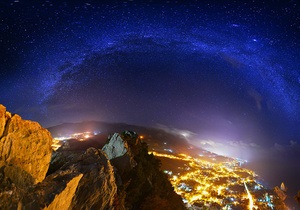 Волшебный Крым. Фото ночного Симеиза вошло в тридцатку самых красивых снимков мира