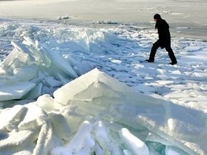 В Донецкой области провалился под лед и утонул мужчина